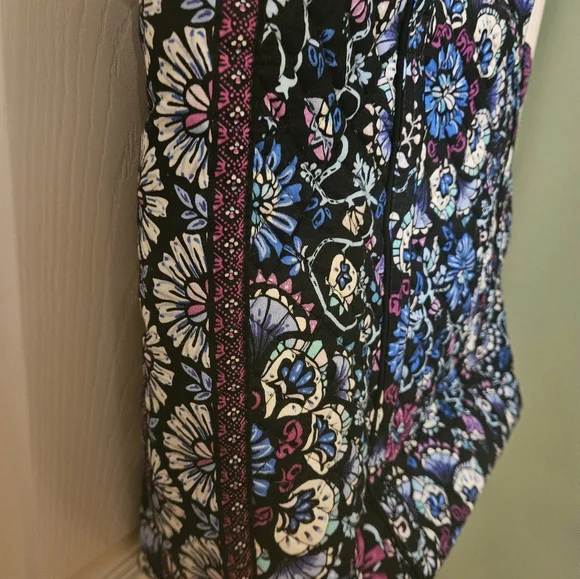 Vera Bradley Large Tote - Picture 7 of 12